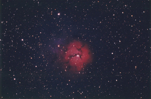 เนบิวลาสามแฉก (M20, NGC 6514)