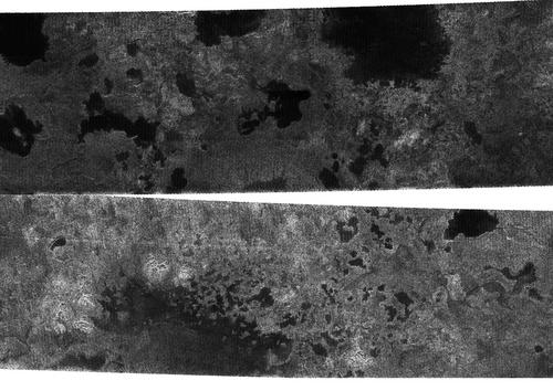 ภาพไททัน จากยานแคสซีนี ภาพสองภาพนี้ถ่ายจากยานแคสซีนีเมื่อวันที่ 21 กรกฎาคม 2549 ภาพบนอยู่ที่บริเวณละติจูด 80 องศาเหนือ 92 องศาตะวันตก คลุมพื้นที่ประมาณ 420x120 ตารางกิโลเมตร ภาพล่างถ่ายที่บริเวณ 78 องศาเหนือ 18 องศาตะวันตก คลุมพื้นที่ประมาณ 475x150 ตารางกิโลเมตร แต่ละจุดภาพมีขนาด 500 เมตร (ภาพจาก NASA/JPL/SSI)