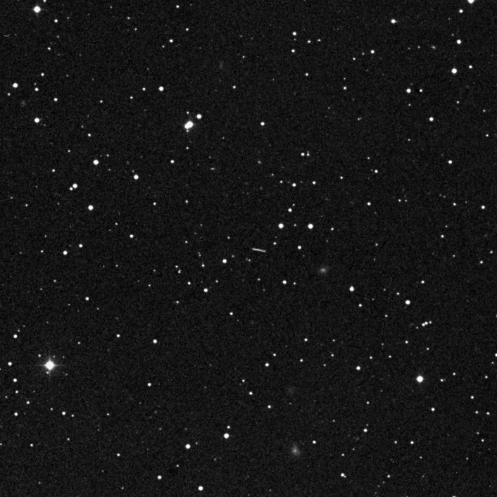 ภาพถ่ายดาวเคราะห์น้อยสิงห์โต <wbr>(ขีดสั้นกลางภาพ) <wbr>ถ่ายโดยกล้อง <wbr>48 <wbr>นิ้วที่หอดูดาวพาโลมาร์ของโครงการดิจิทัลสกายเซอร์เวย์ <wbr>เมื่อวันที่ <wbr>1 <wbr>ธันวาคม <wbr>2494 <wbr>ดาวเคราะห์น้อยปรากฏเป็นขีดเนื่องจากเปิดหน้ากล้องเป็นเวลานาน <wbr><br />
<br />
